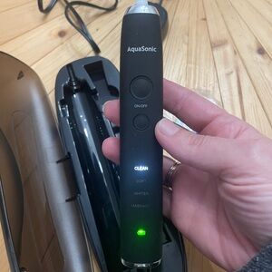 AquaSonic Black Electric Toothbrush